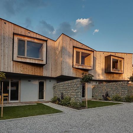 Apartmany Lama Malatiny Exterior foto