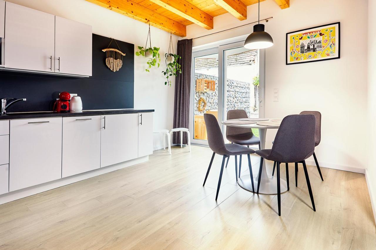 Apartmany Lama Malatiny Exterior foto